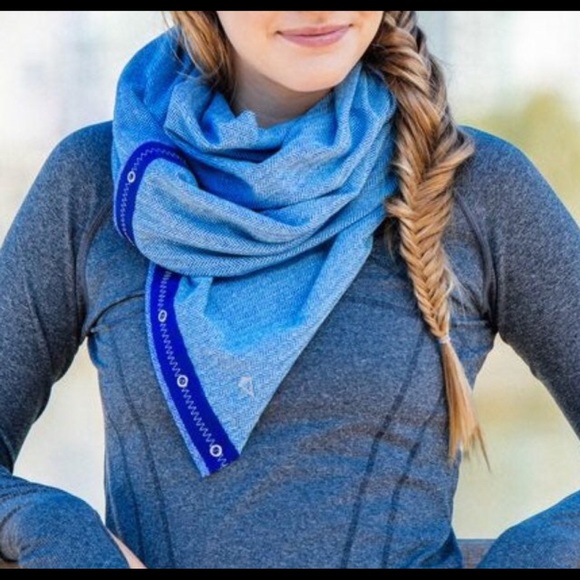 Ivivva Villiage Chill Scarf - Picture 3 of 3